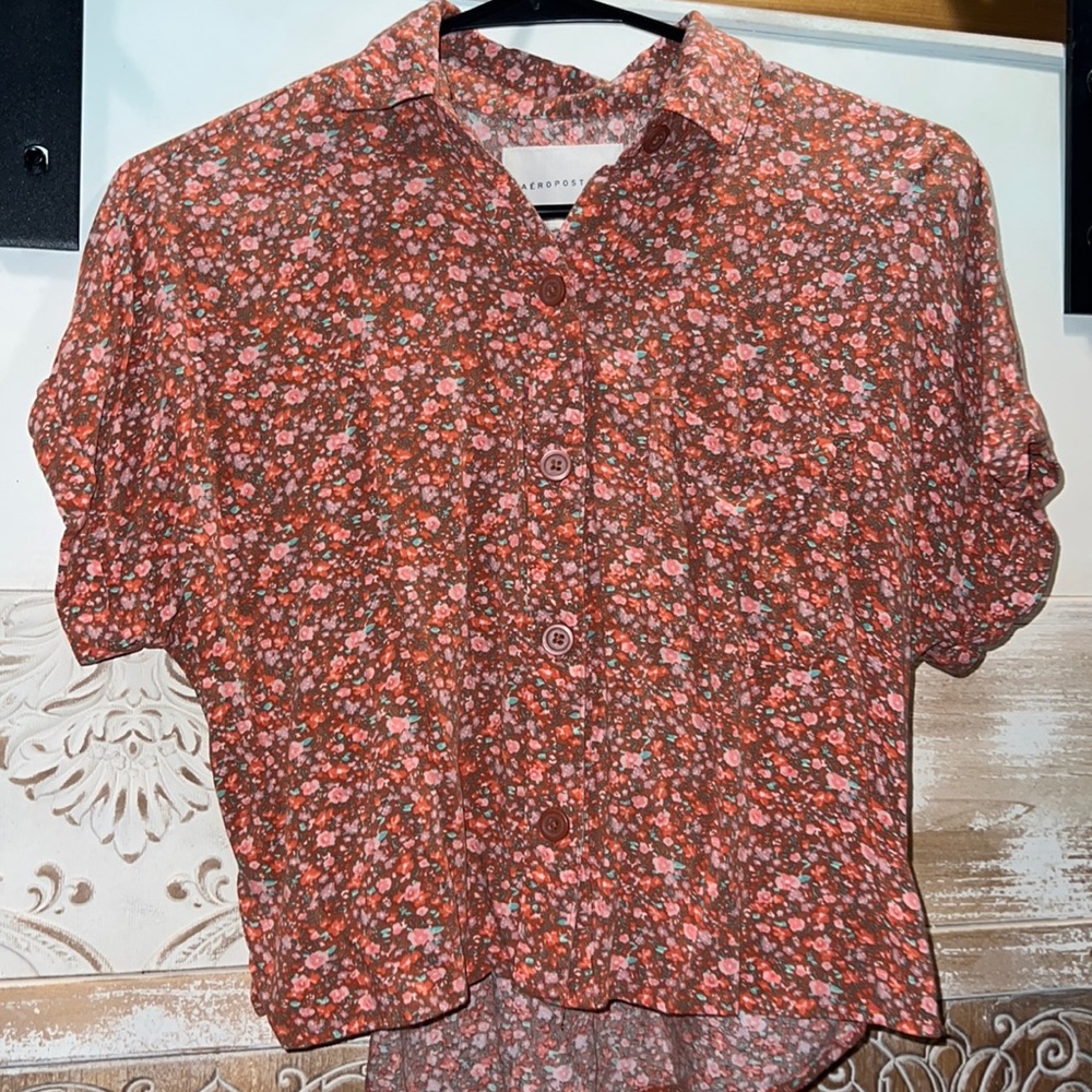 Cropped button up
